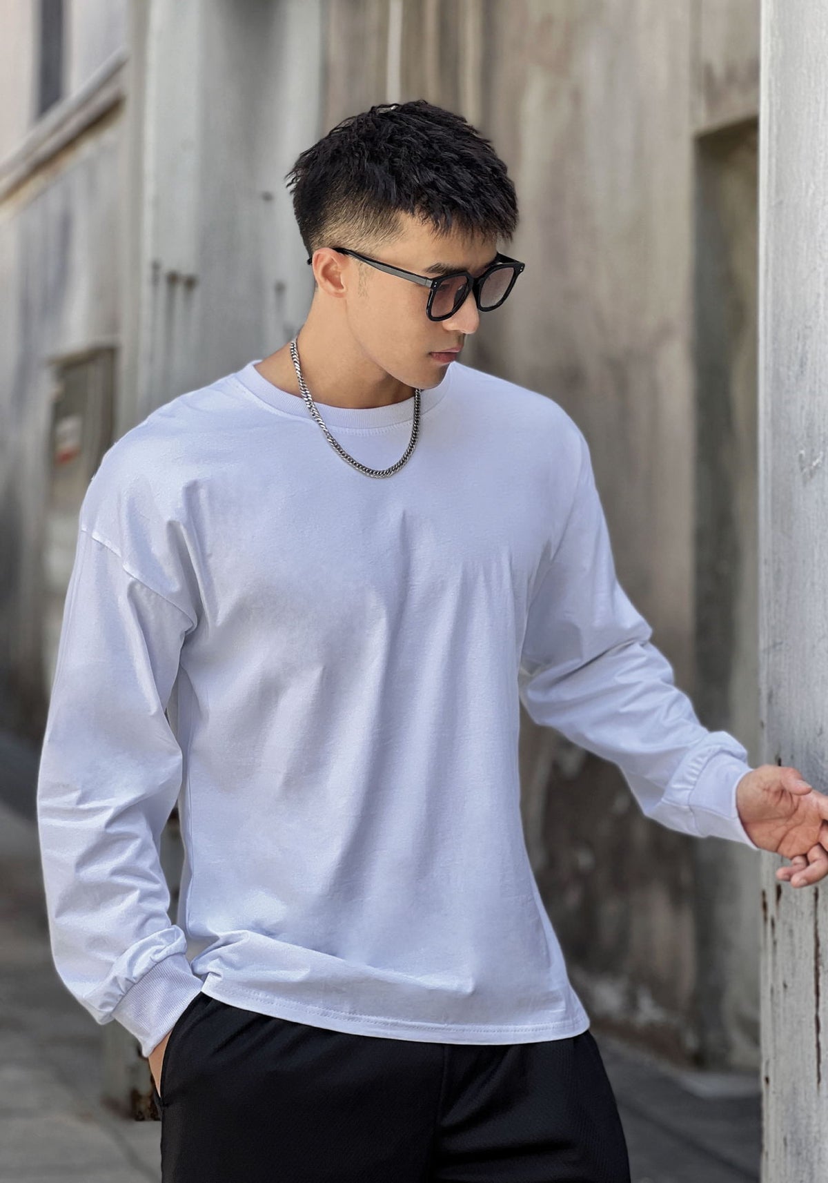 Men's Oversized Long Sleeve T-Shirt – view 4