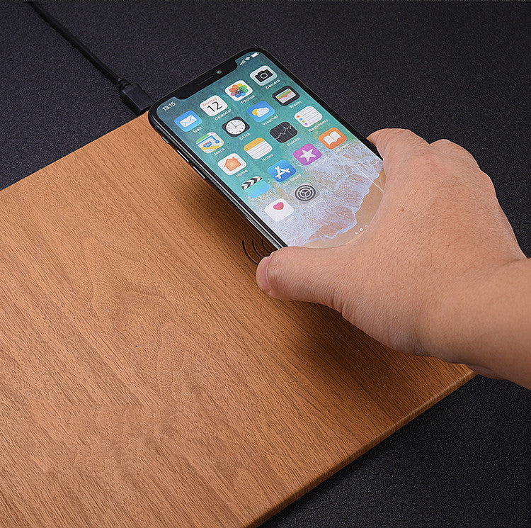Phone charging on the wireless mouse pad