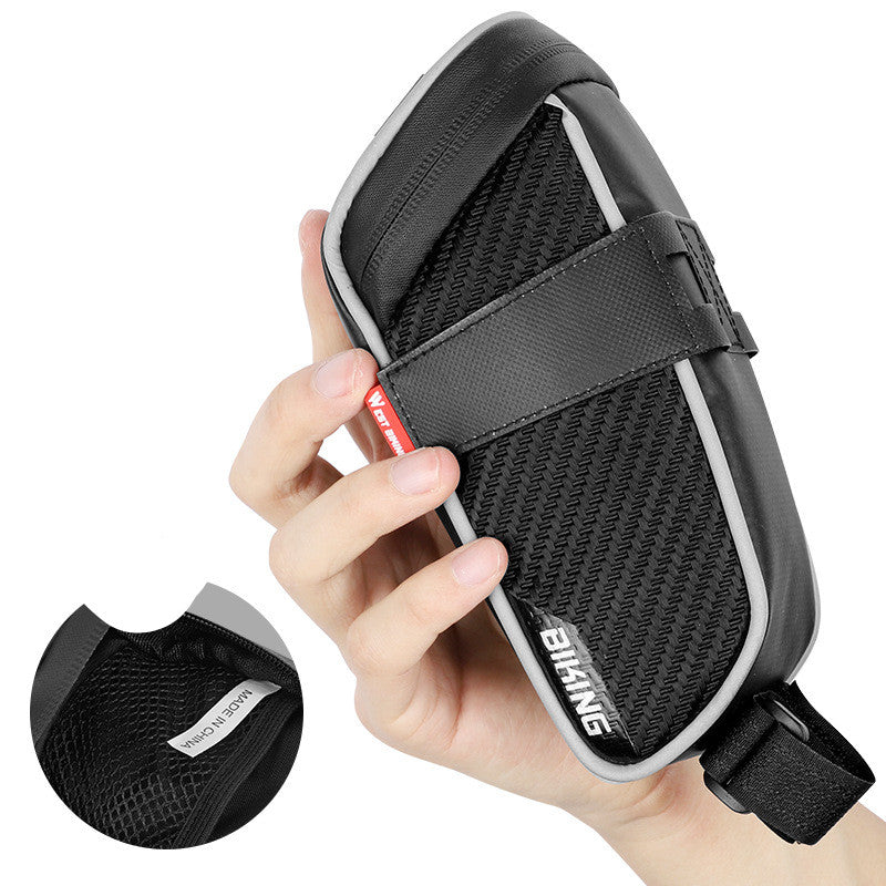Rear reflective strip on the bicycle saddle bag