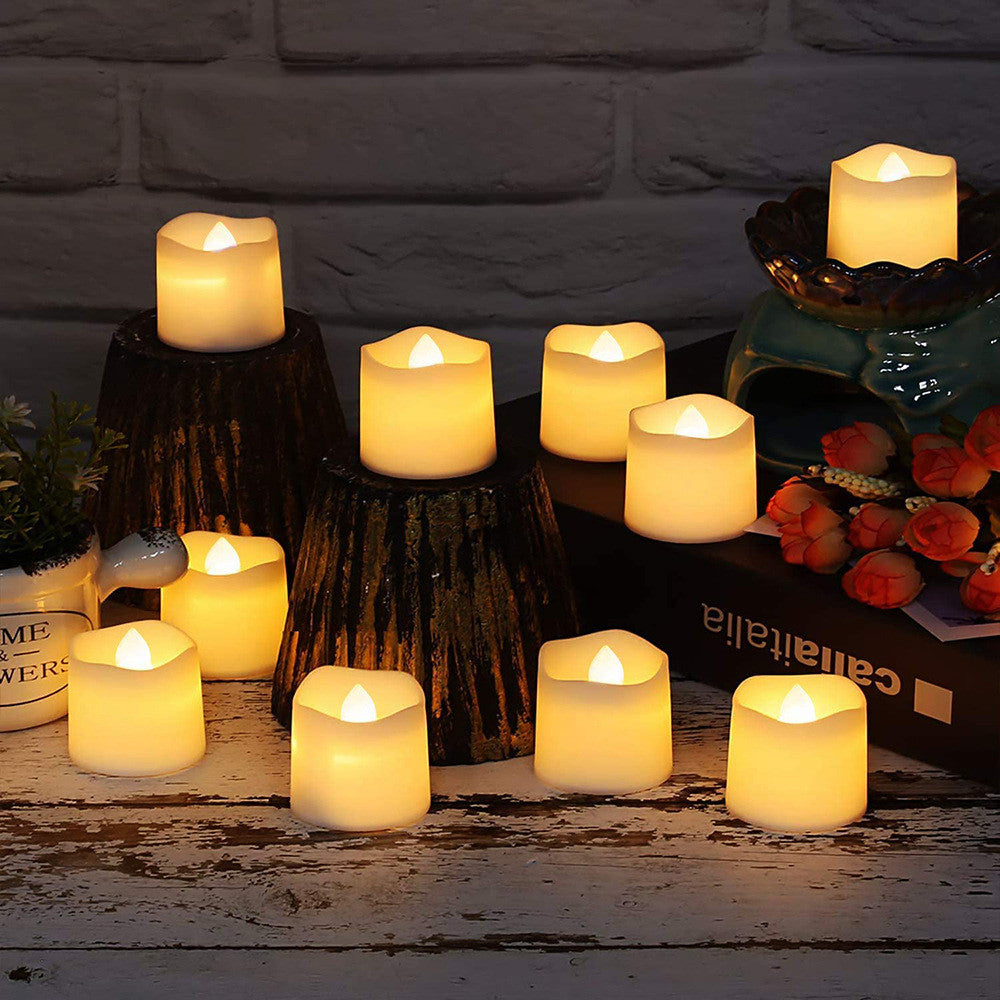 Flameless warm white LED tea light candle – view 1
