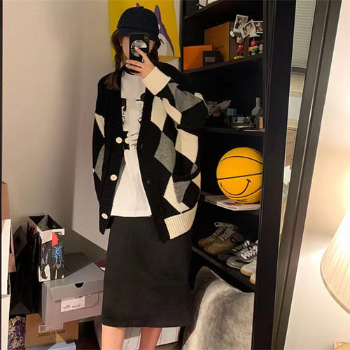 Argyle Knit Cardigan detail