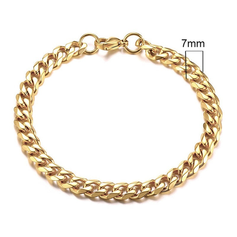 Close-up of six-sided Cuban links