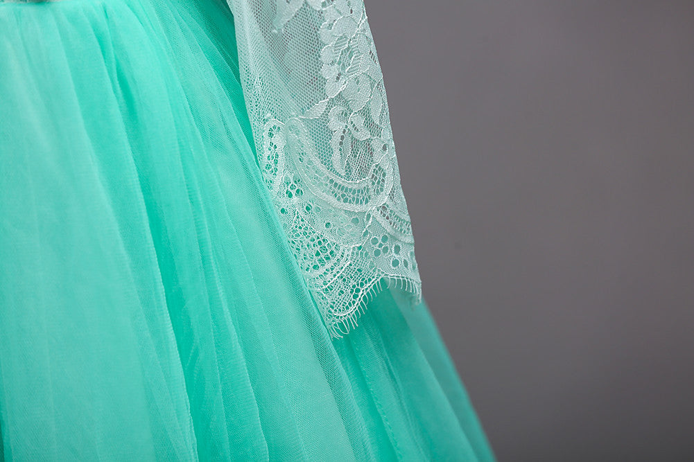 Tulle skirt detail