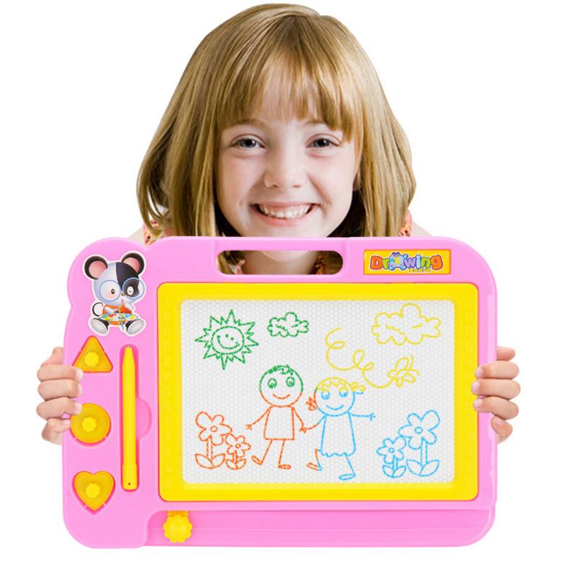 Children's magnetic drawing board – view 1