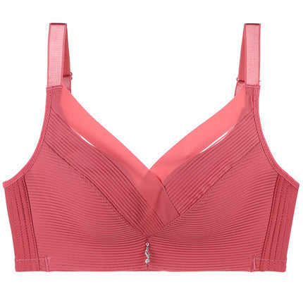 Adjustable straps and removable pads of the lifting bra
