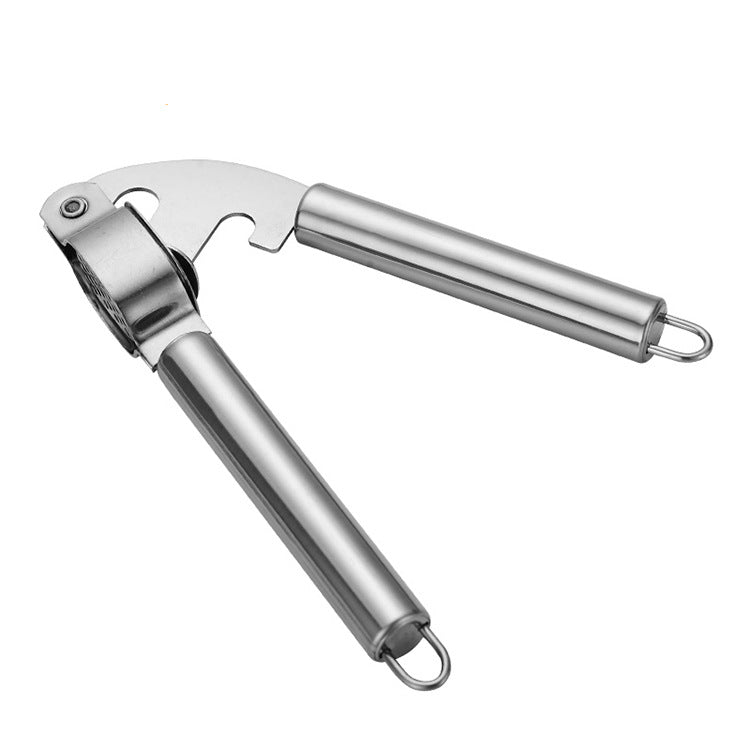 Garlic press in the hand