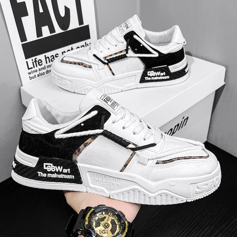 Canvas Sneakers detail