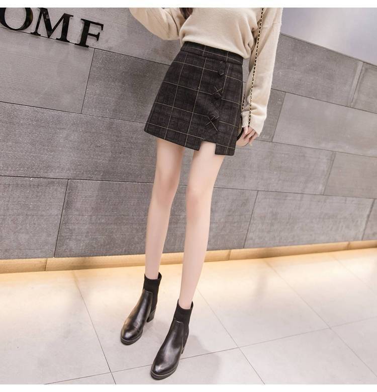 Women's Plaid Asymmetric Mini Skirt - view 3