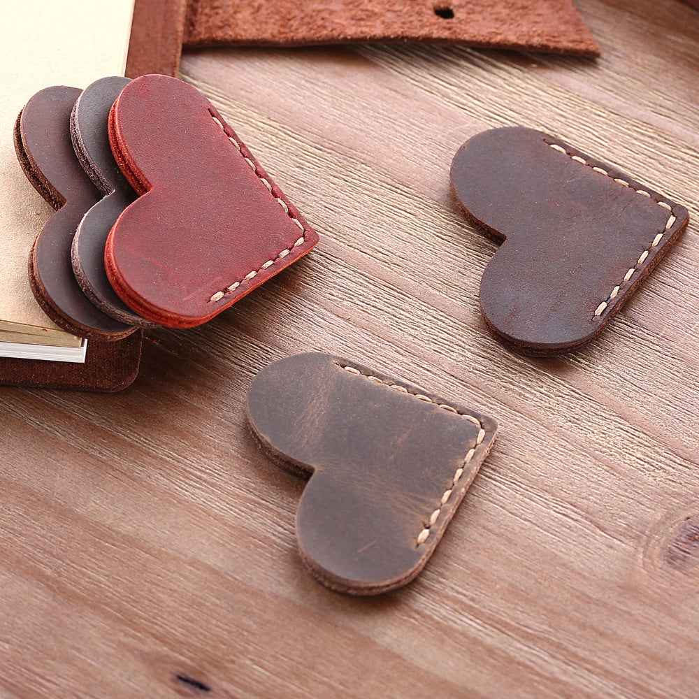 Heart-shaped leather corner bookmark – view 3