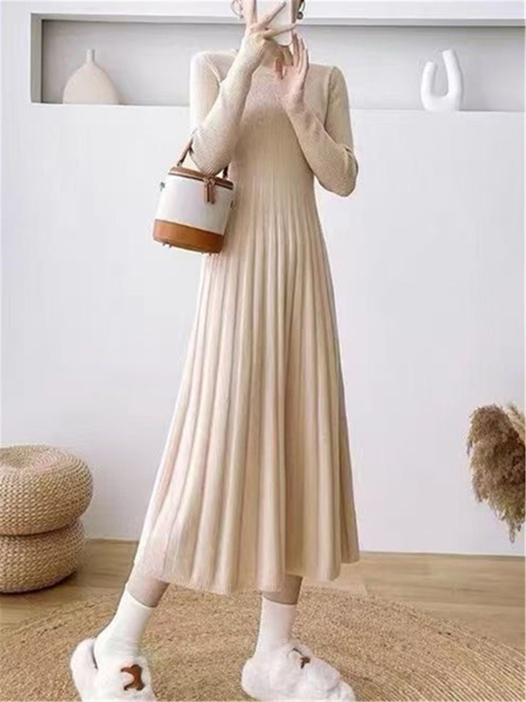 Women's Pleated Knit Maxi Dress - view 7