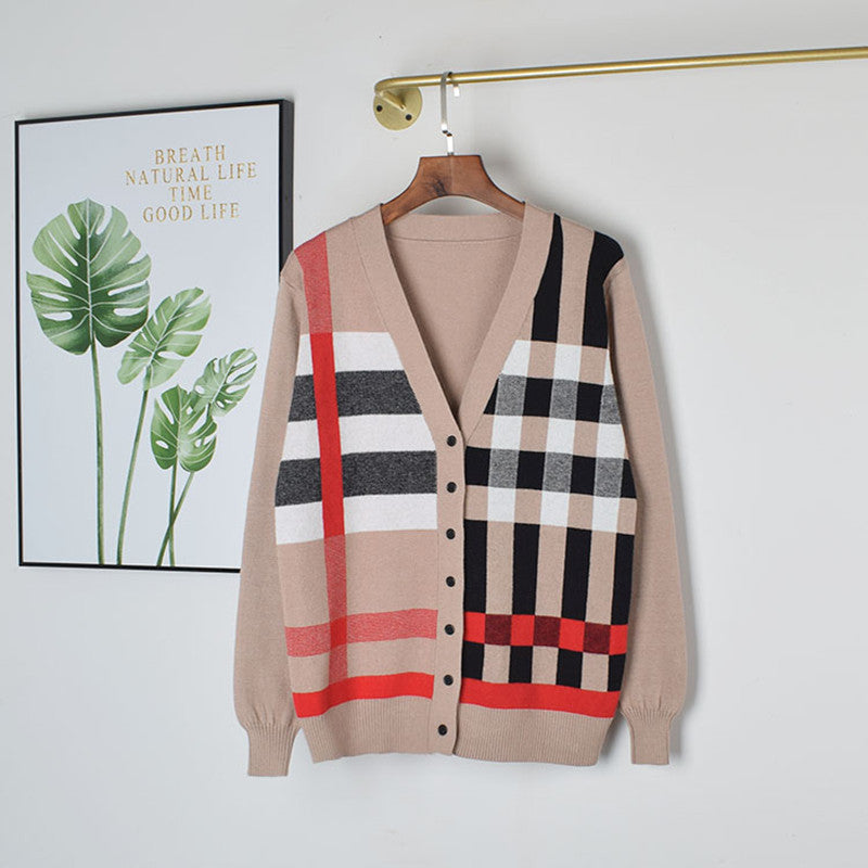 Women's Plaid V-Neck Knit Cardigan