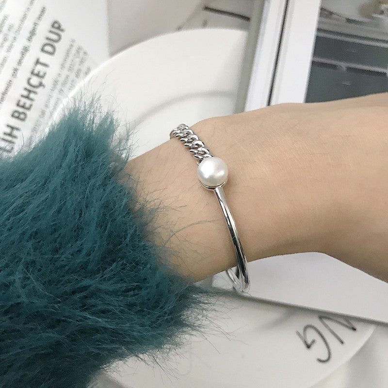 Asymmetric Faux Pearl Chain Bracelet - view 2