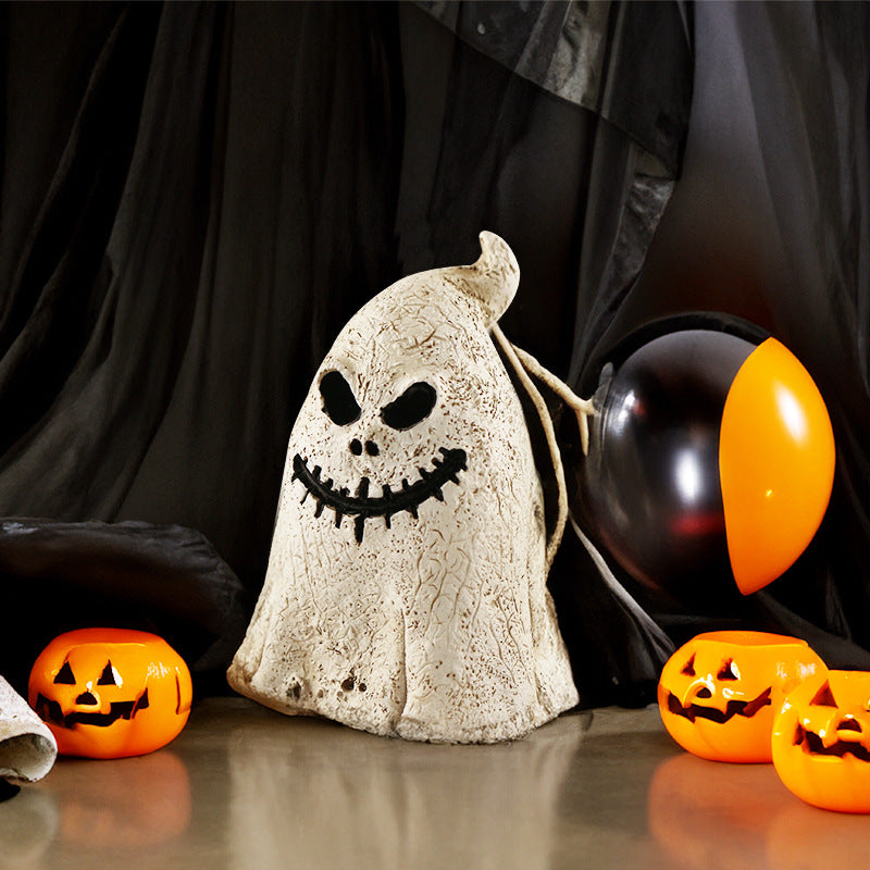Mini Halloween figurine ornament – view 2