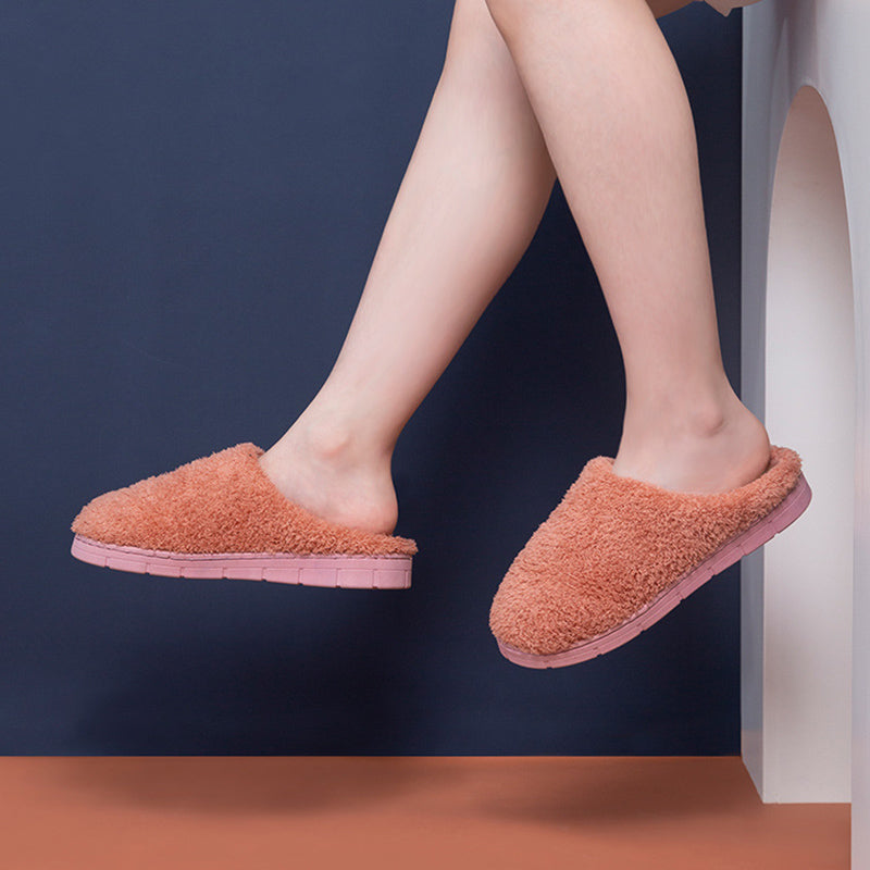 Women's fuzzy winter slide slippers – view 3