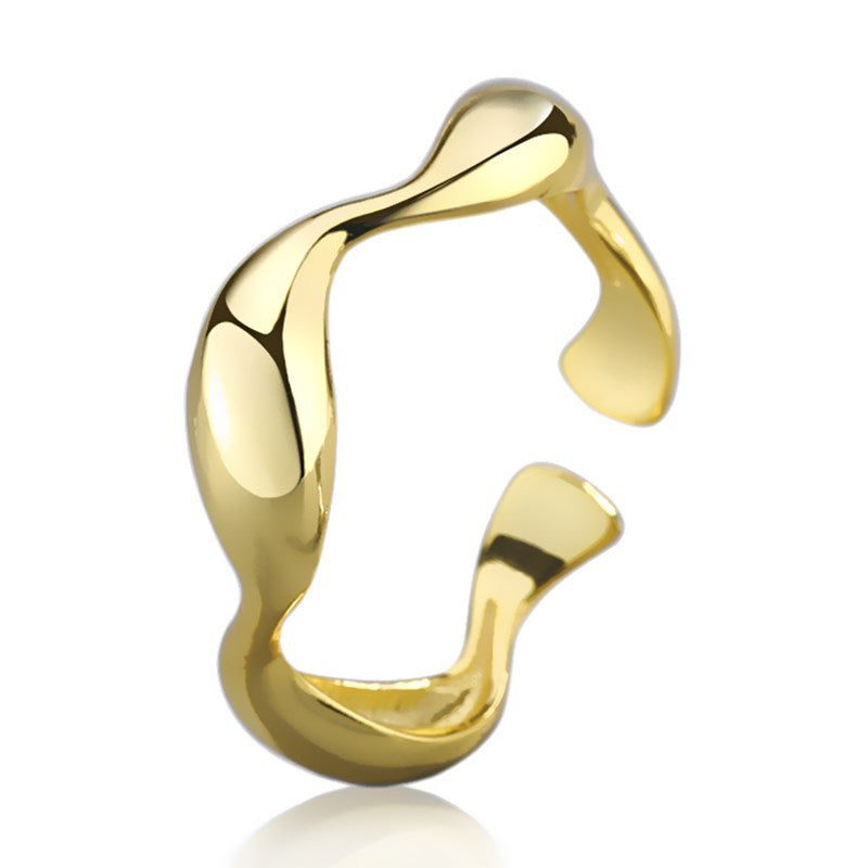 Gold and white-gold wavy rings together