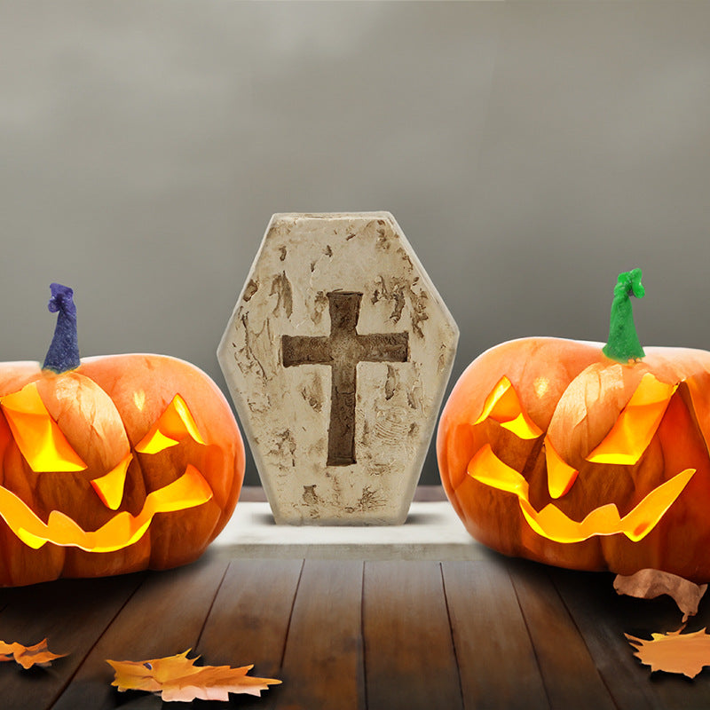 Mini Halloween figurine ornament – view 7