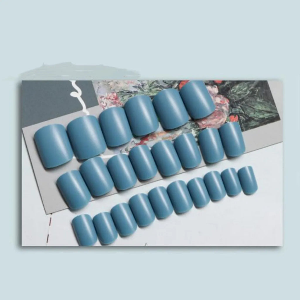 Press-on wearable fake nails set for women