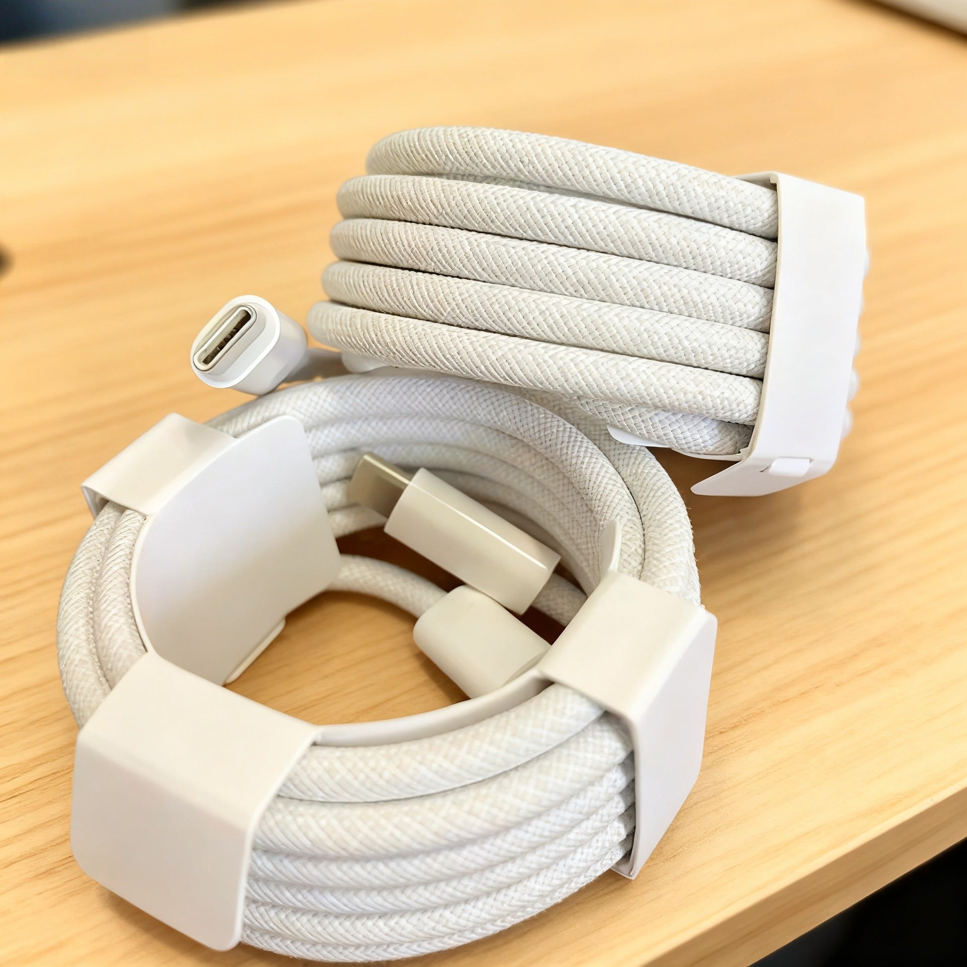 Braided USB-C to USB-C charging cable