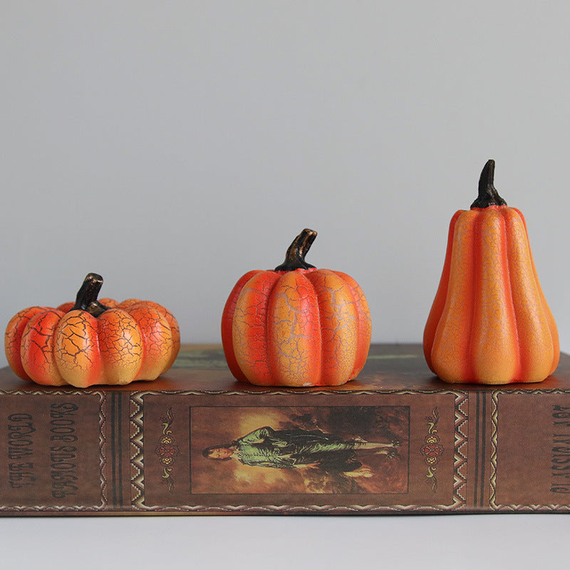 Crackle resin pumpkin LED candle lamp – view 2