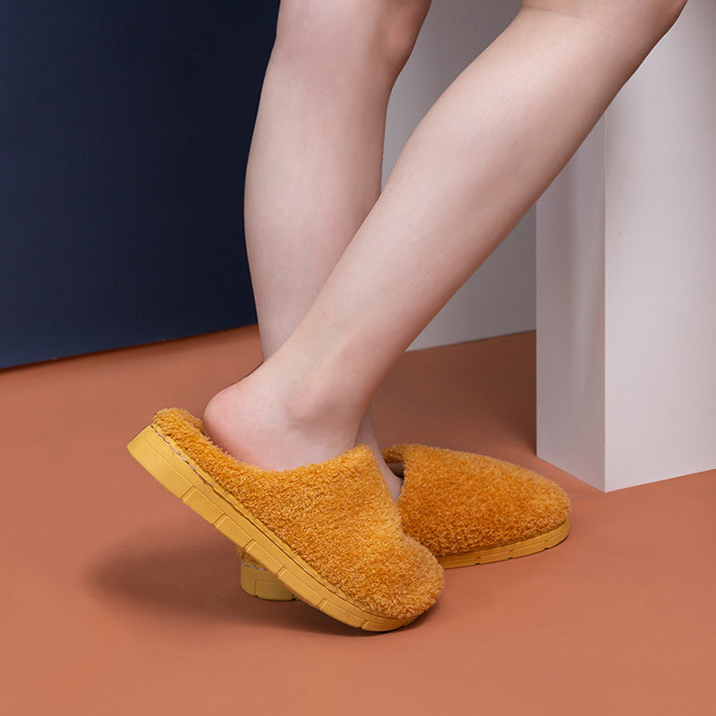 Women's fuzzy winter slide slippers – view 5